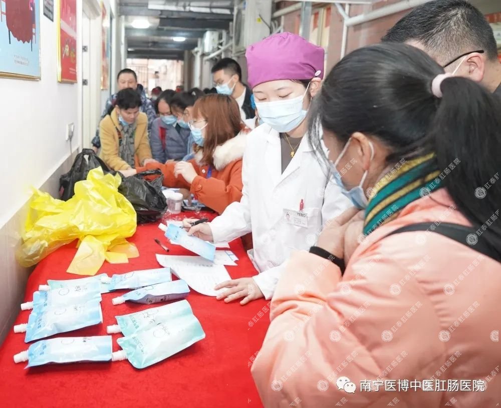 南寧醫博13周年慶“胃腸養護中心”暨“博士工作站”揭牌儀式圓滿(mǎn)成功